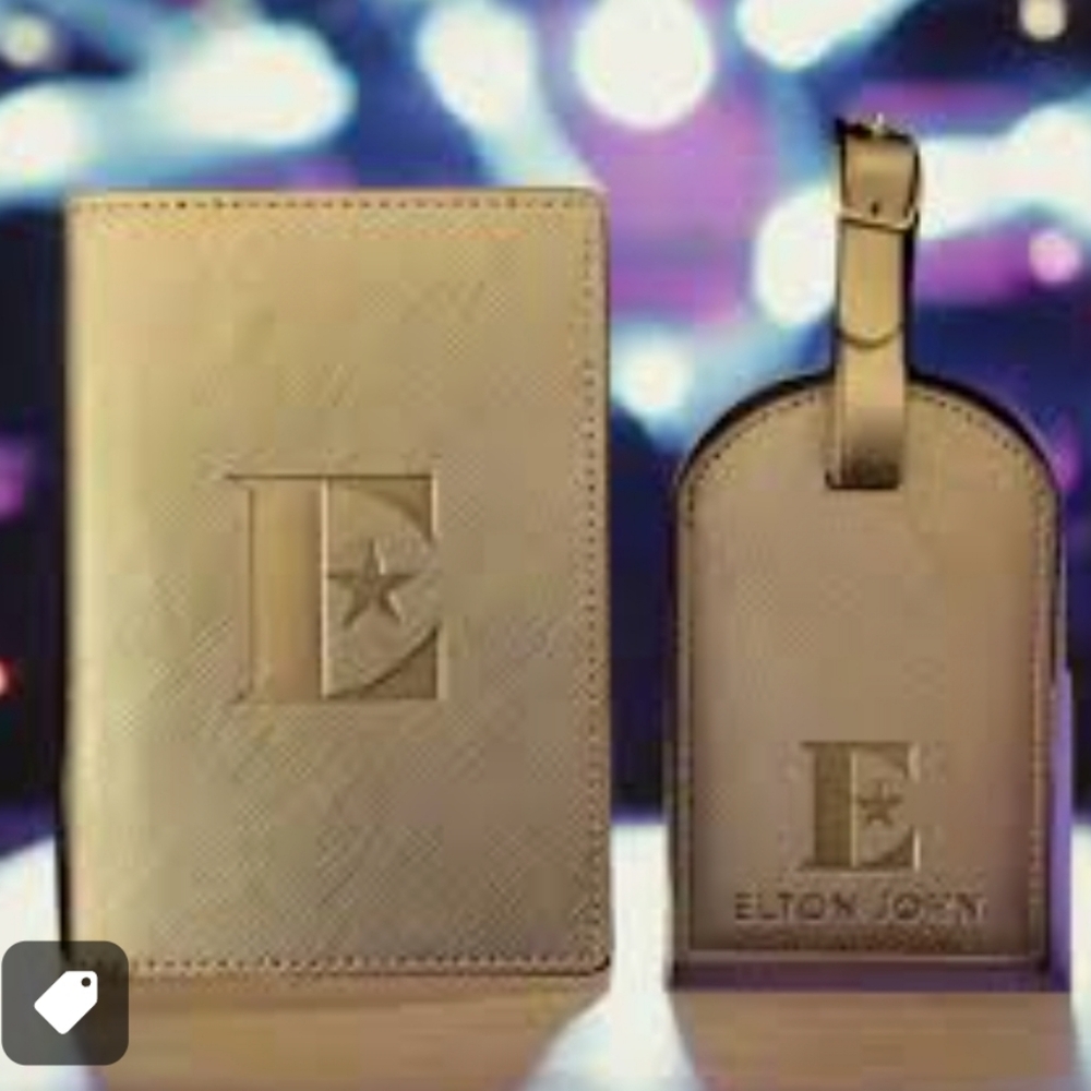 Elton John Final Tour Yellow Brick Road Gold Luggage Tag Passport Holder